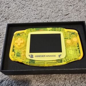 Moded Gameboy Advance Yellow